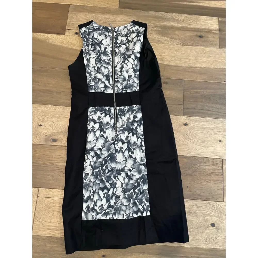 Michael Michael Kors Gray Floral Sleeveless Sheath Dress — Size 6